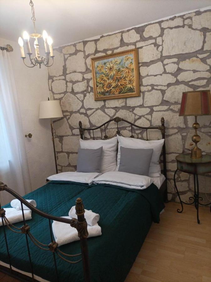 Siedlisko Lubicz Stara Chata Kazimierz Dolny Buitenkant foto